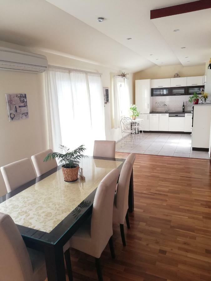 Apartment Bluebay Dugi Rat Exterior foto
