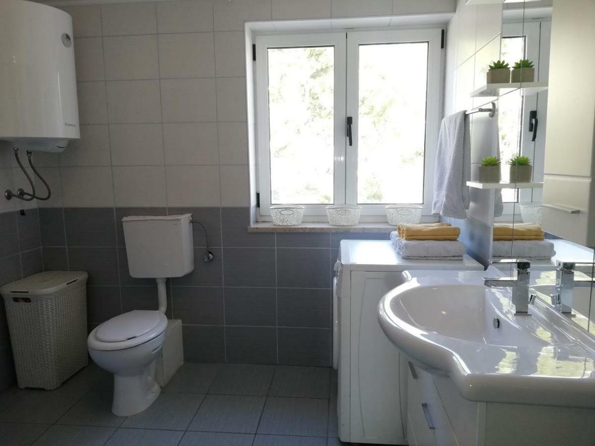 Apartment Bluebay Dugi Rat Exterior foto